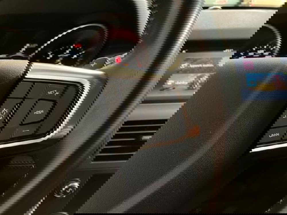 Land Rover Discovery Sport usata a Como (18)