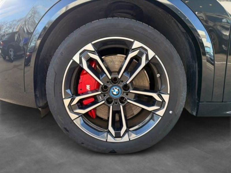 BMW iX2 usata a Lecce (5)