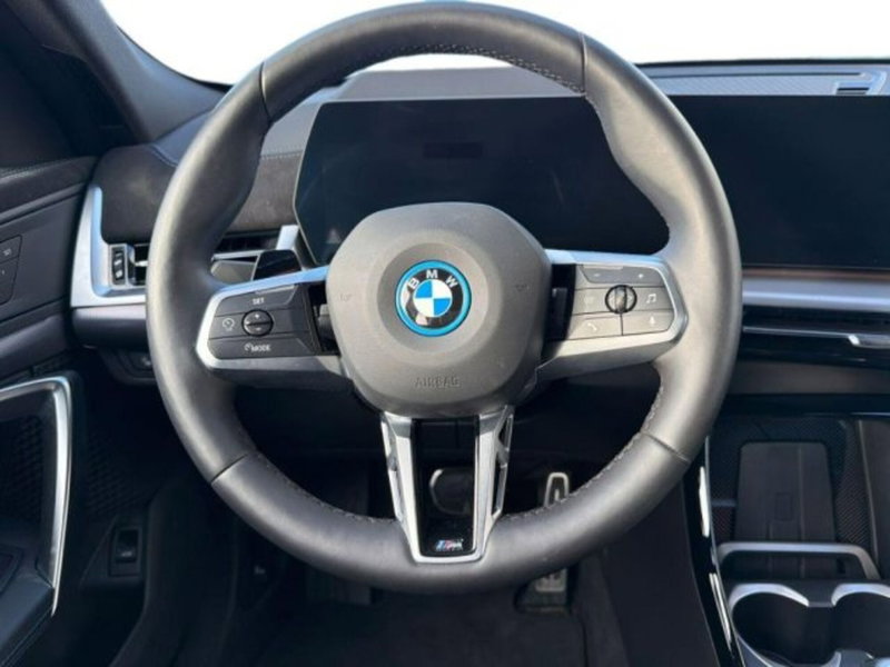 BMW iX2 usata a Lecce (7)