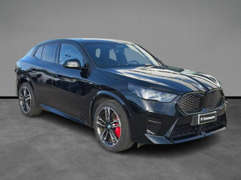 BMW iX2 usata a Lecce (4)