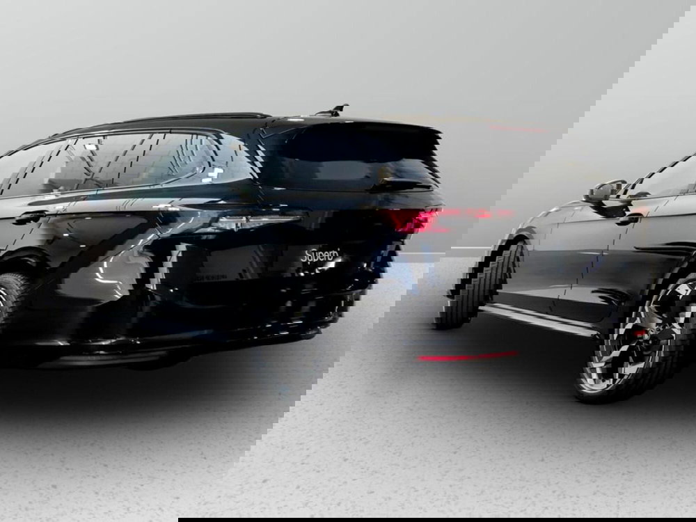 Skoda Superb Station Wagon nuova a Padova (3)