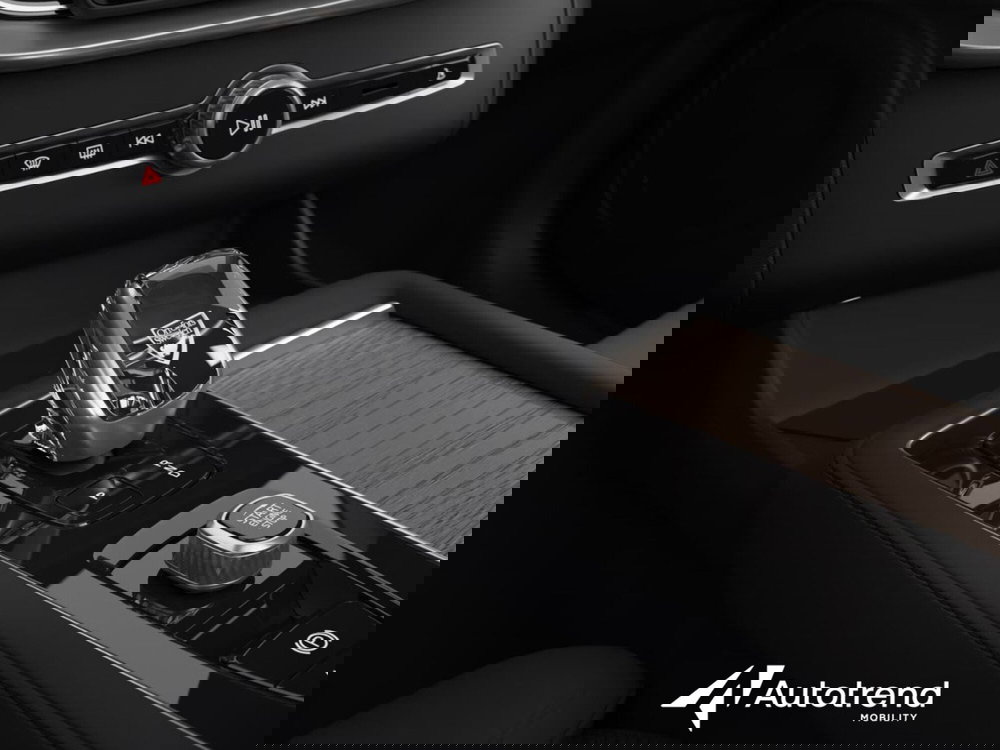 Volvo XC90 usata a Bari (15)