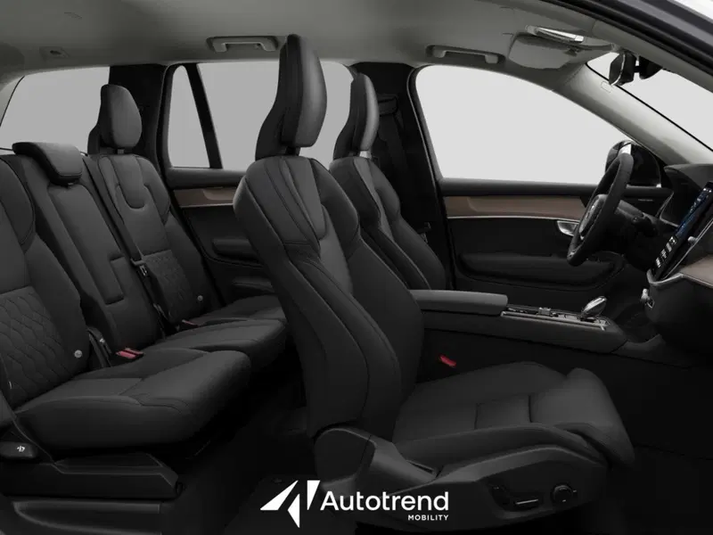 Volvo XC90 usata a Bari (13)