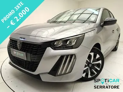Peugeot 208 1.2 hybrid Style 110cv e-dcs 6 del 2025 usata a Erba
