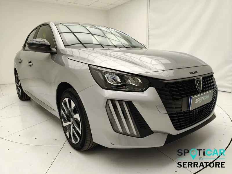 Peugeot 208 usata a Como (3)