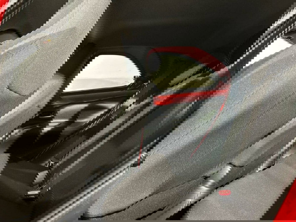 Toyota Aygo X usata a Lecco (12)