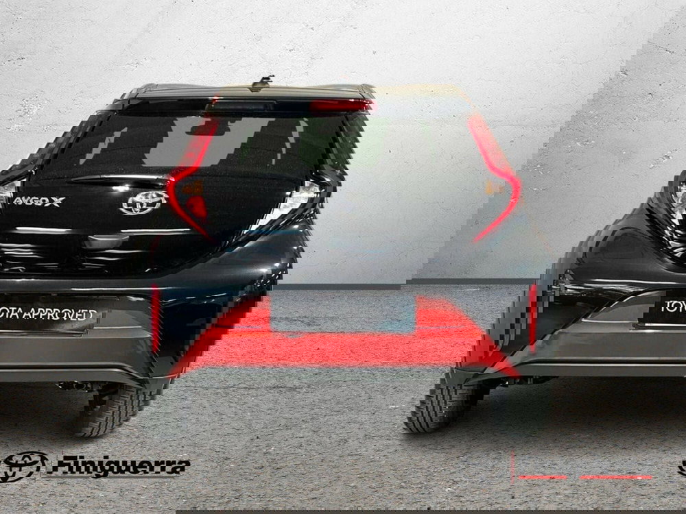 Toyota Aygo X usata a Lecco (4)