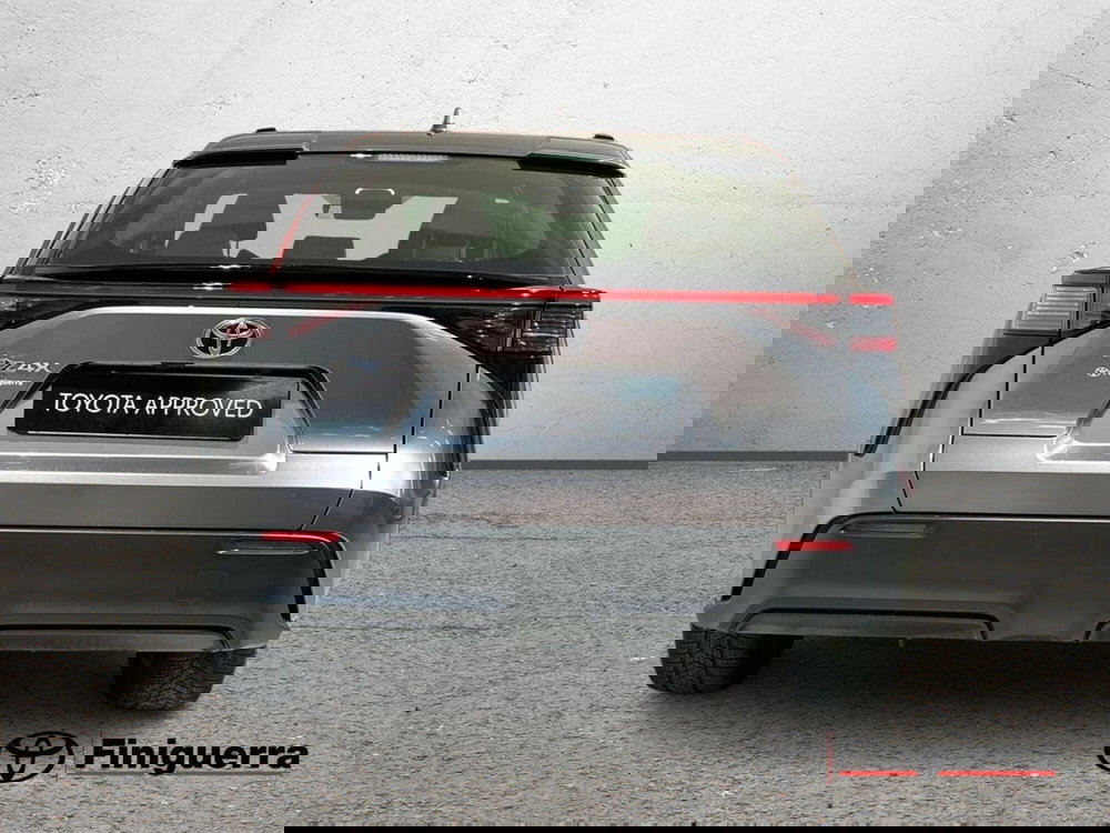 Toyota bZ4X usata a Lecco (3)