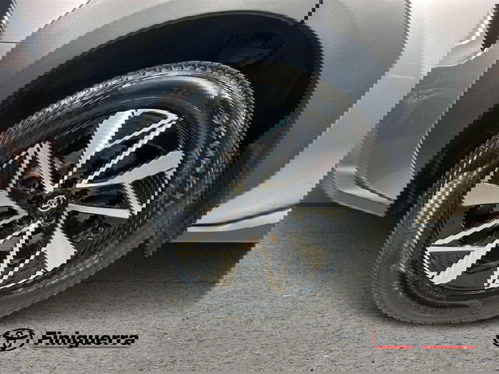 Toyota bZ4X usata a Lecco (7)