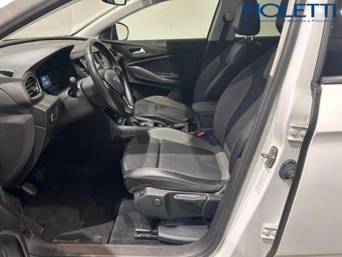 Opel Grandland X usata a Brescia (8)