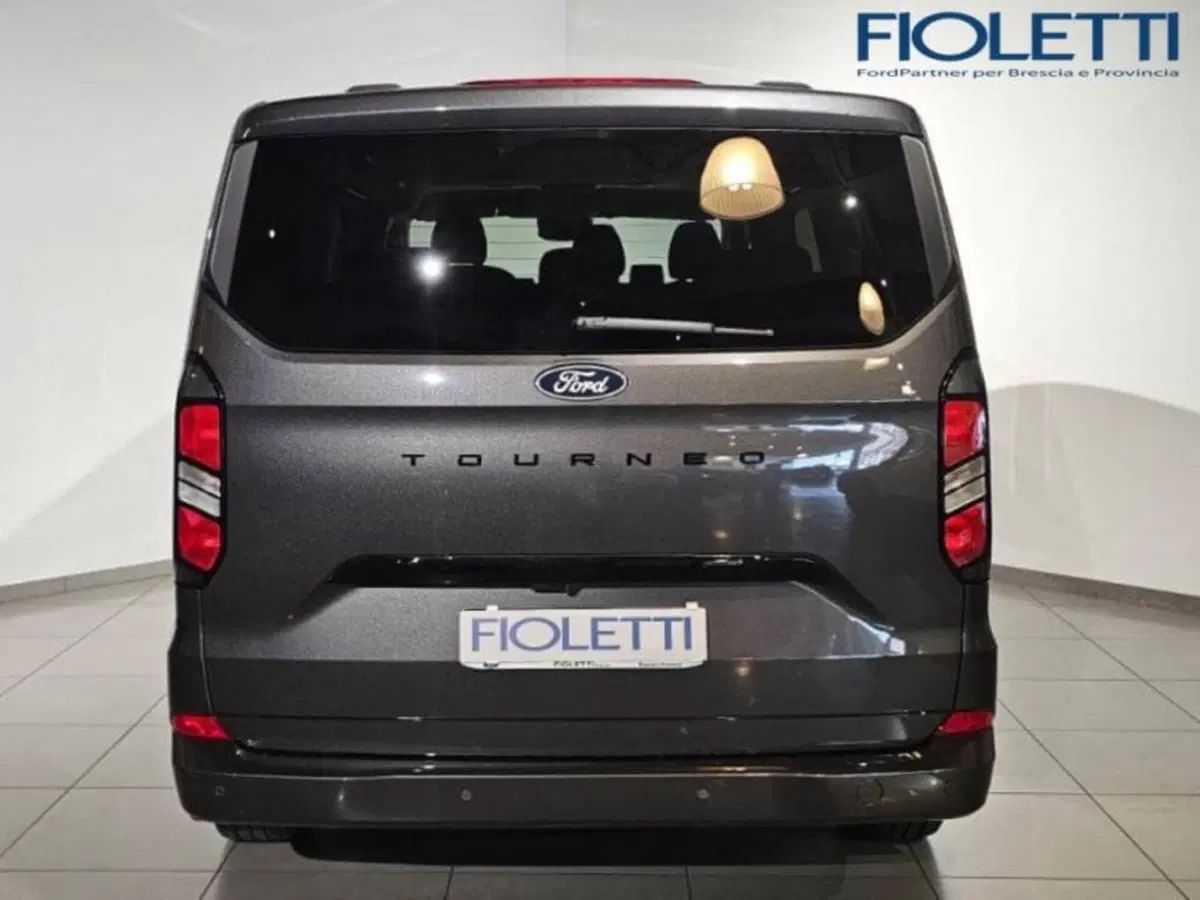 Ford Tourneo Custom usata a Brescia (5)