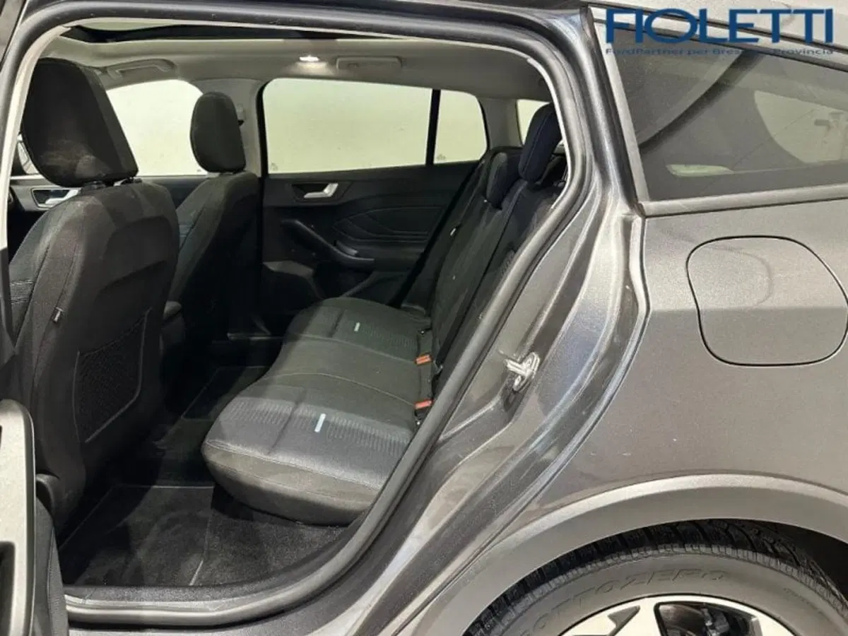Ford Focus Station Wagon usata a Brescia (13)