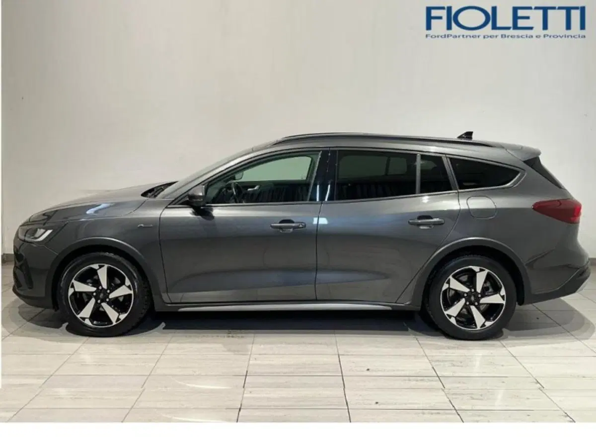 Ford Focus Station Wagon usata a Brescia (3)