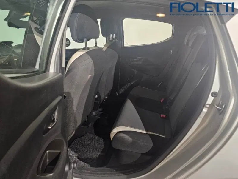 Lancia Ypsilon usata a Brescia (10)