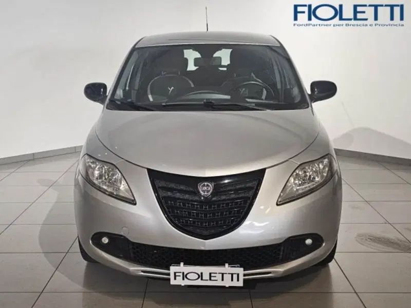 Lancia Ypsilon usata a Brescia (3)