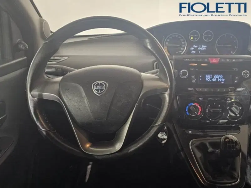 Lancia Ypsilon usata a Brescia (7)