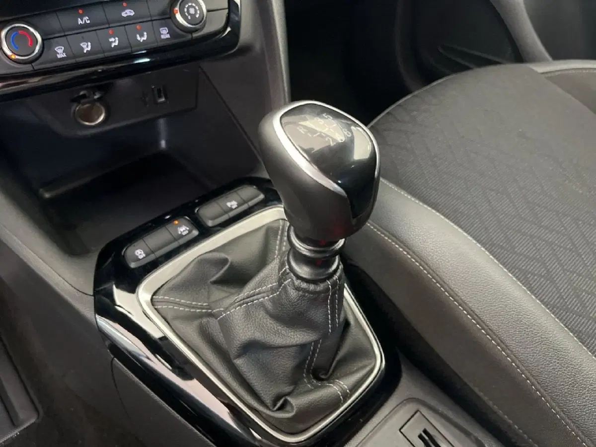 Opel Corsa usata a Torino (12)