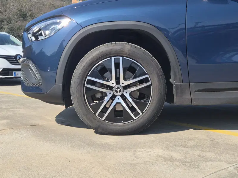 Mercedes-Benz GLA SUV usata  (13)