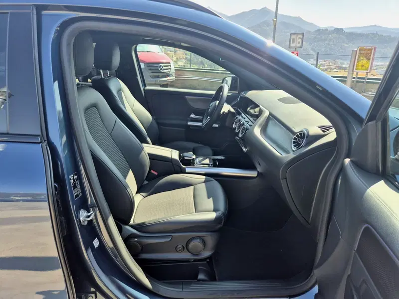 Mercedes-Benz GLA SUV usata  (9)