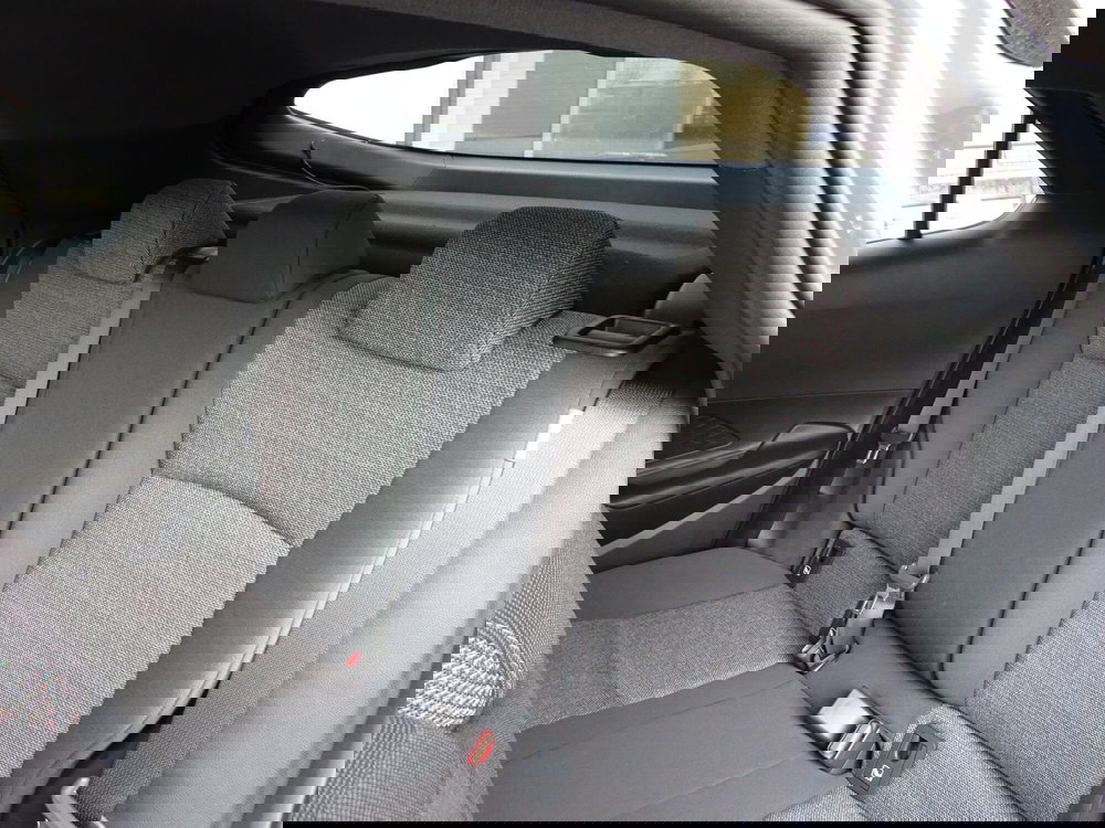 Toyota Toyota C-HR nuova a Treviso (11)