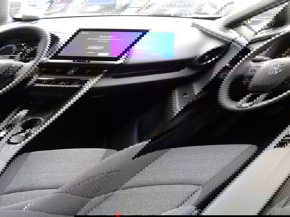 Toyota Toyota C-HR nuova a Treviso (12)