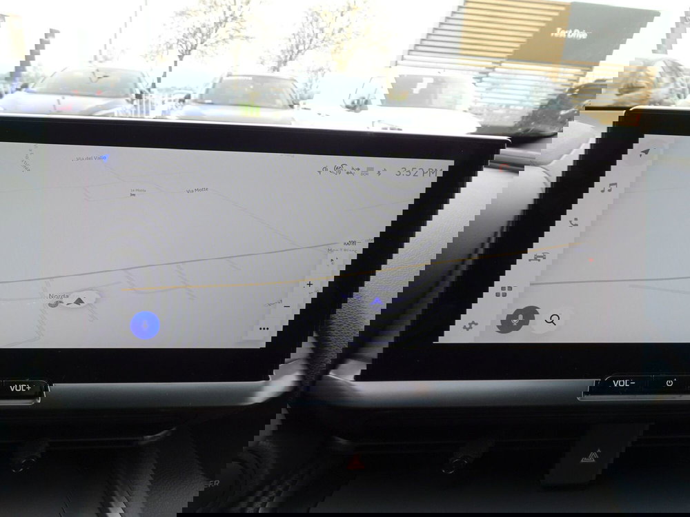 Toyota Toyota C-HR nuova a Treviso (16)