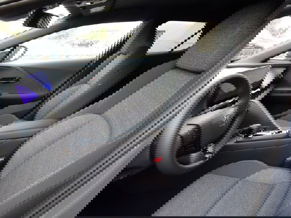 Toyota Toyota C-HR nuova a Treviso (9)