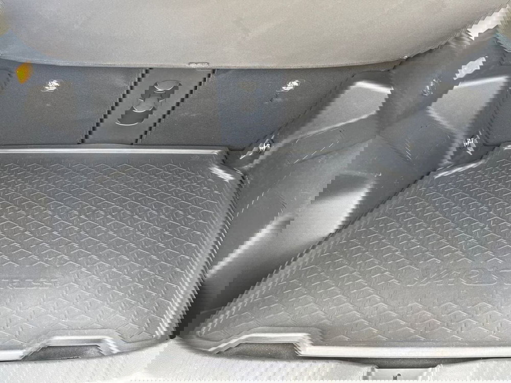 Toyota Yaris Cross usata a Ragusa (6)