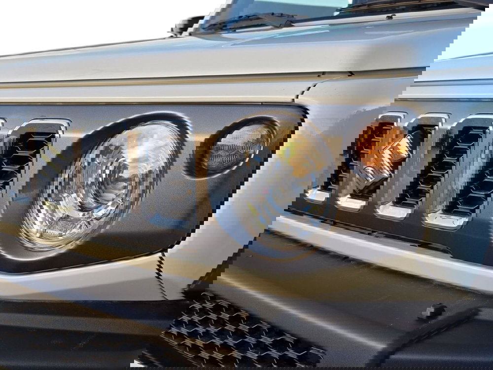 Suzuki Jimny nuova a Pistoia (14)