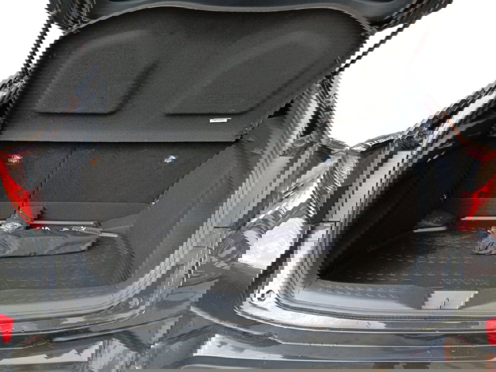 Toyota Toyota C-HR usata a Milano (13)