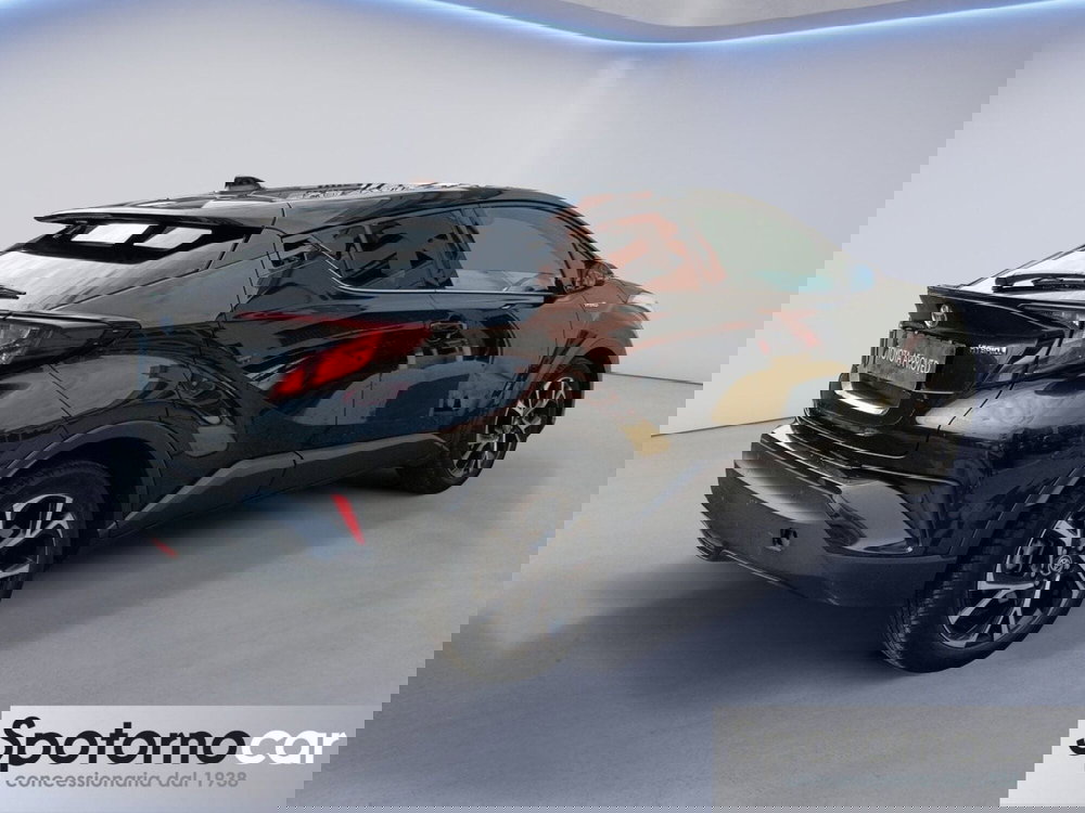 Toyota Toyota C-HR usata a Milano (6)