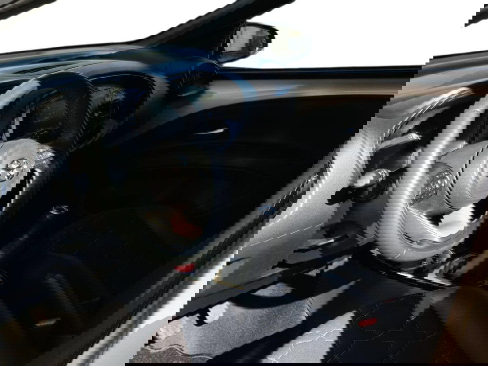 Toyota Aygo X usata a Milano (7)