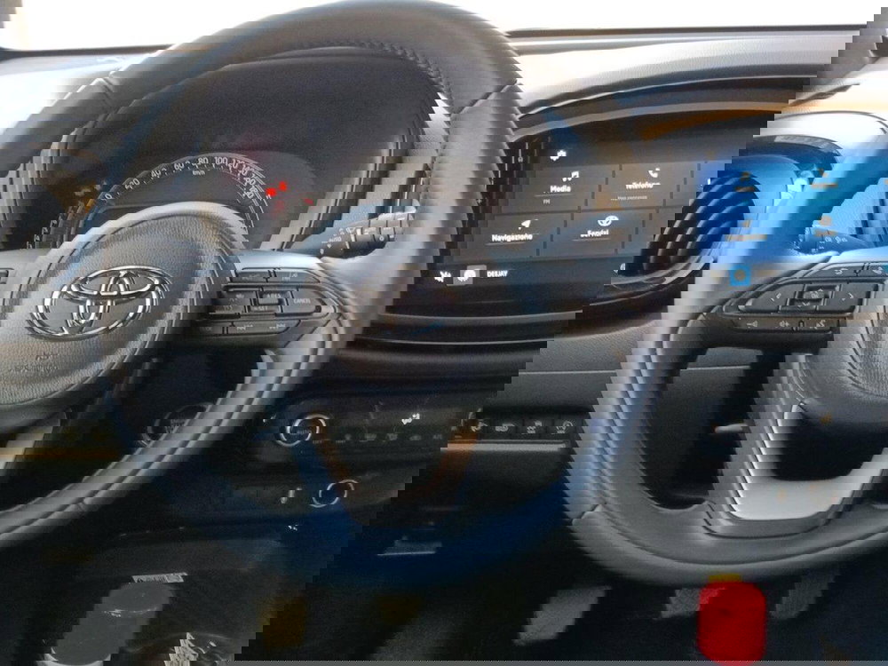 Toyota Aygo X usata a Milano (8)