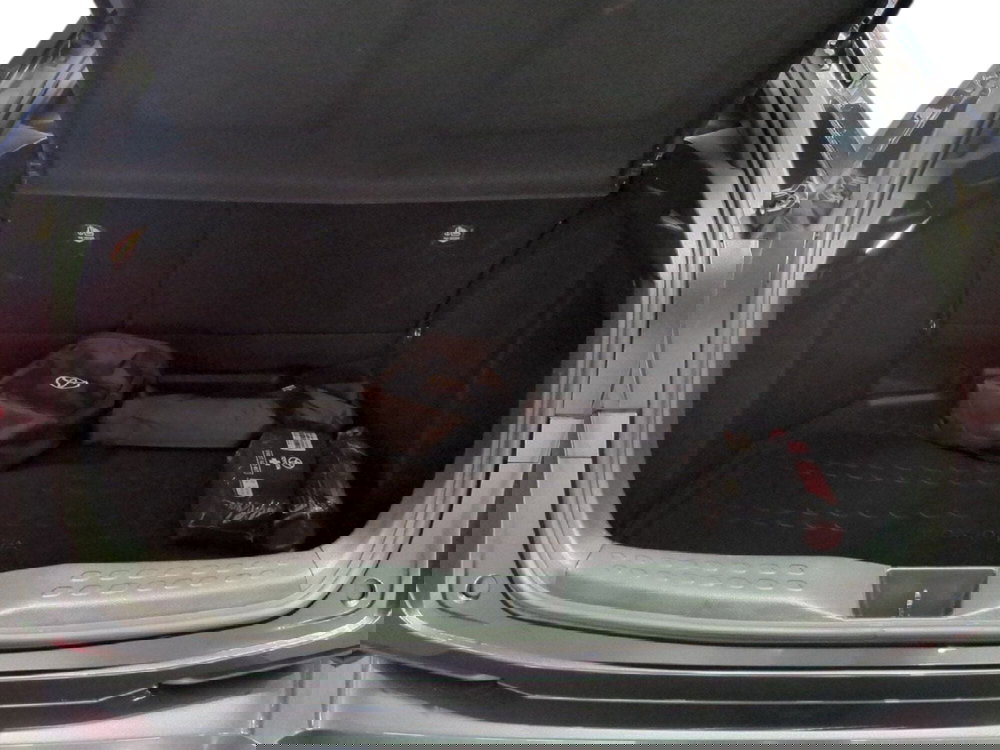 Toyota Toyota C-HR usata a Milano (12)