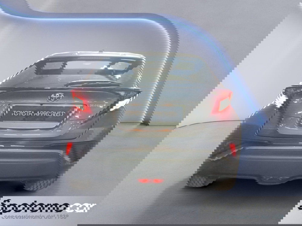 Toyota Toyota C-HR usata a Milano (5)