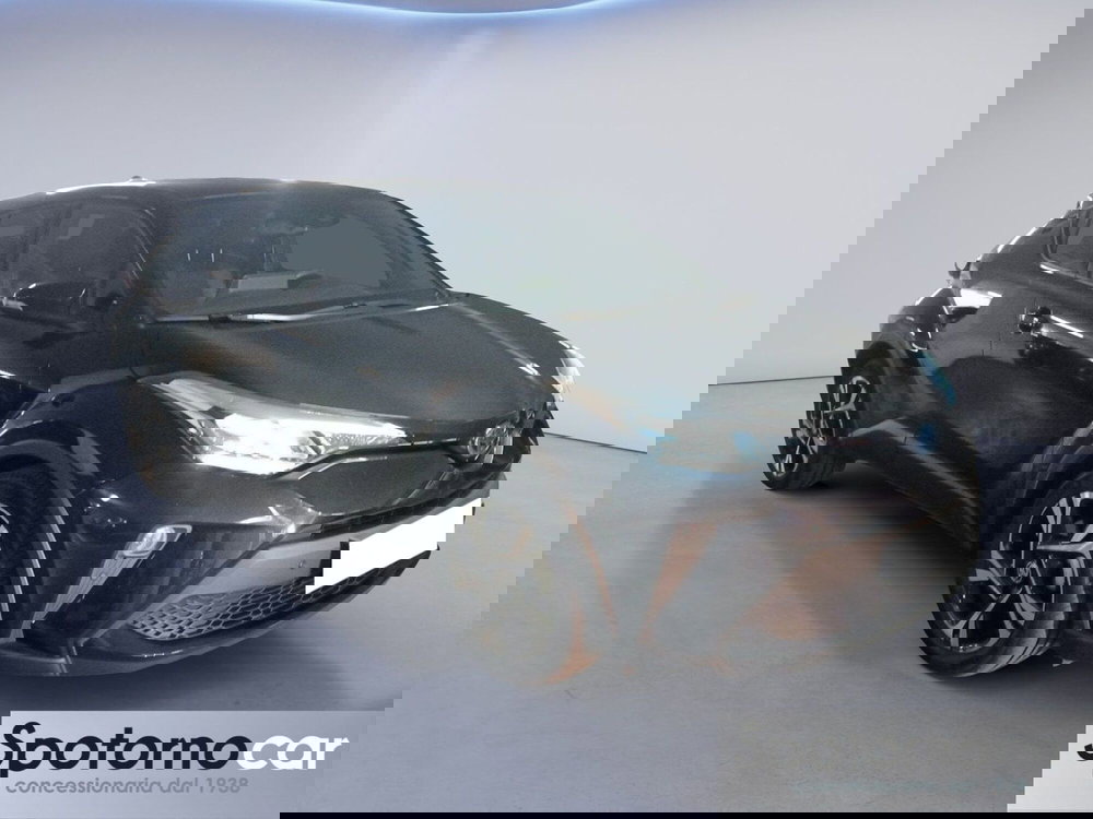 Toyota Toyota C-HR usata a Milano (7)