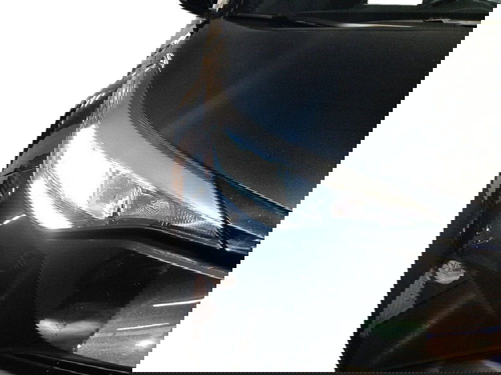 Toyota Toyota C-HR usata a Milano (9)