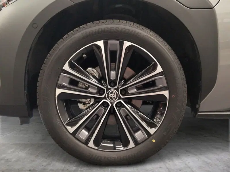Toyota bZ4X usata a Roma (15)