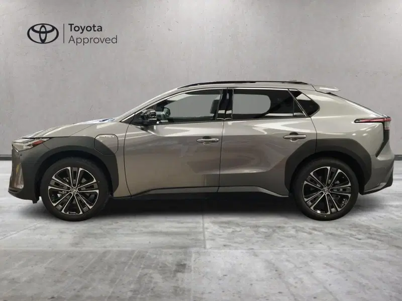 Toyota bZ4X usata a Roma (3)