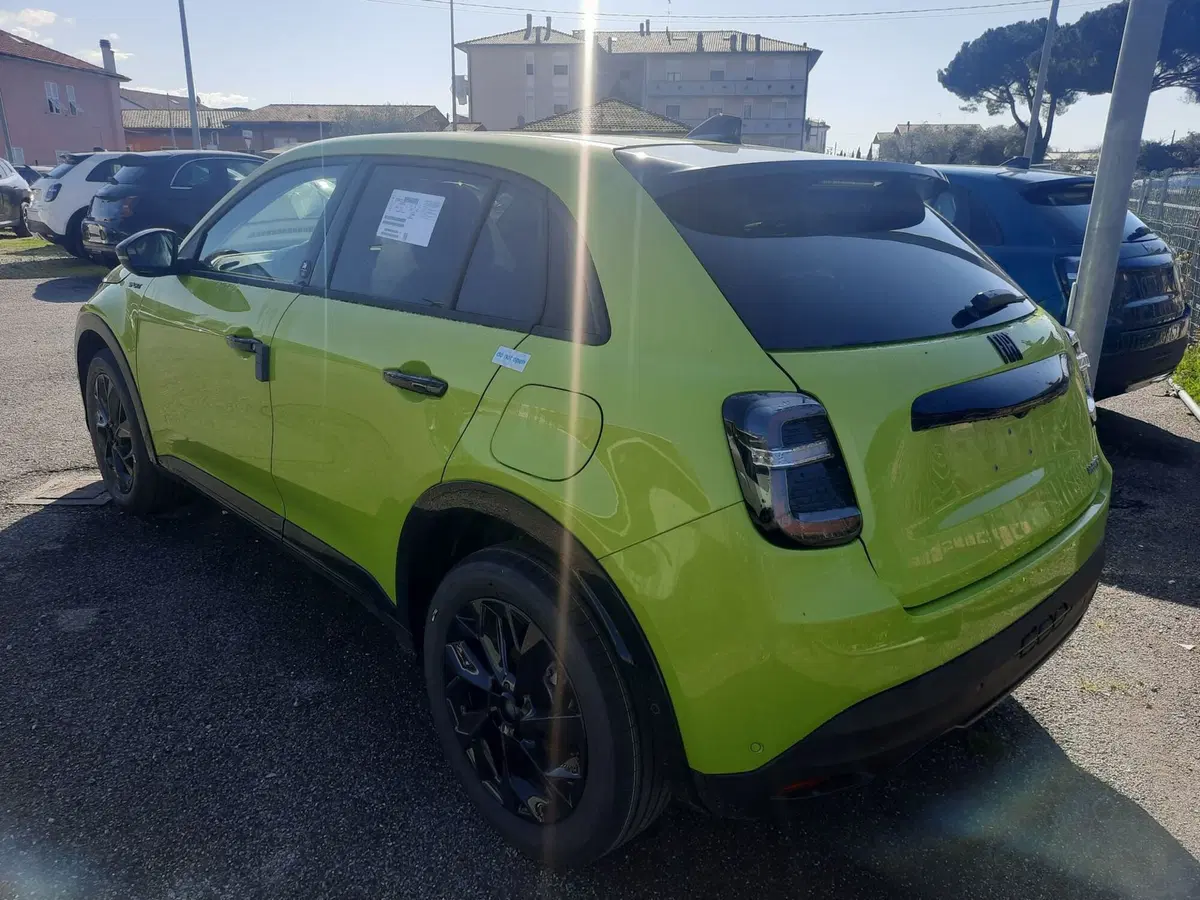 Fiat 600 nuova a La Spezia (4)