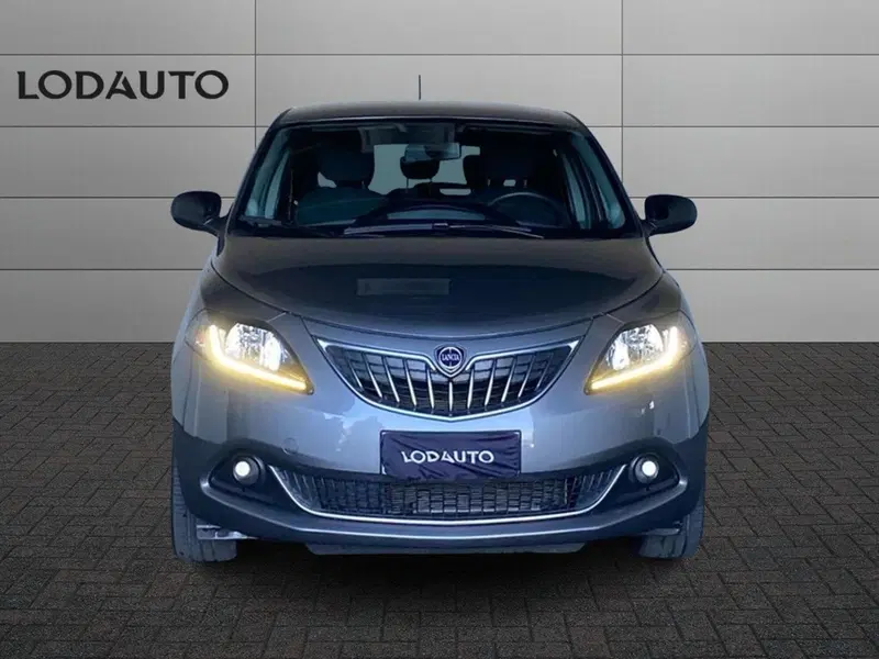 Lancia Ypsilon usata a Bergamo (3)