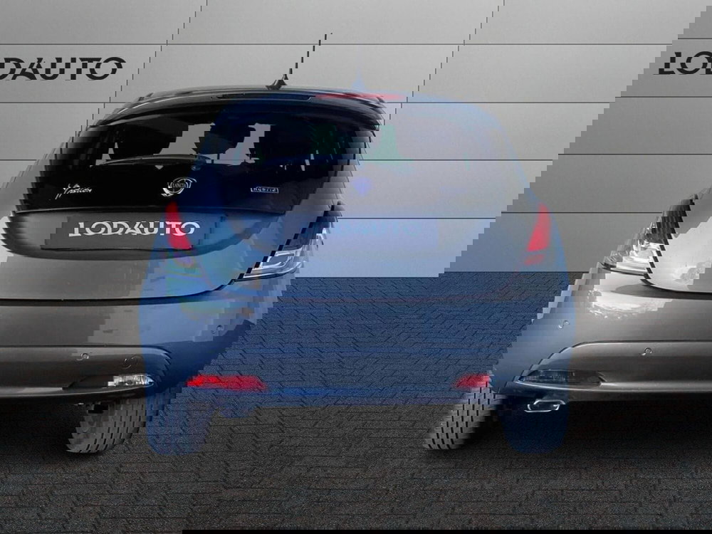 Lancia Ypsilon usata a Bergamo (4)