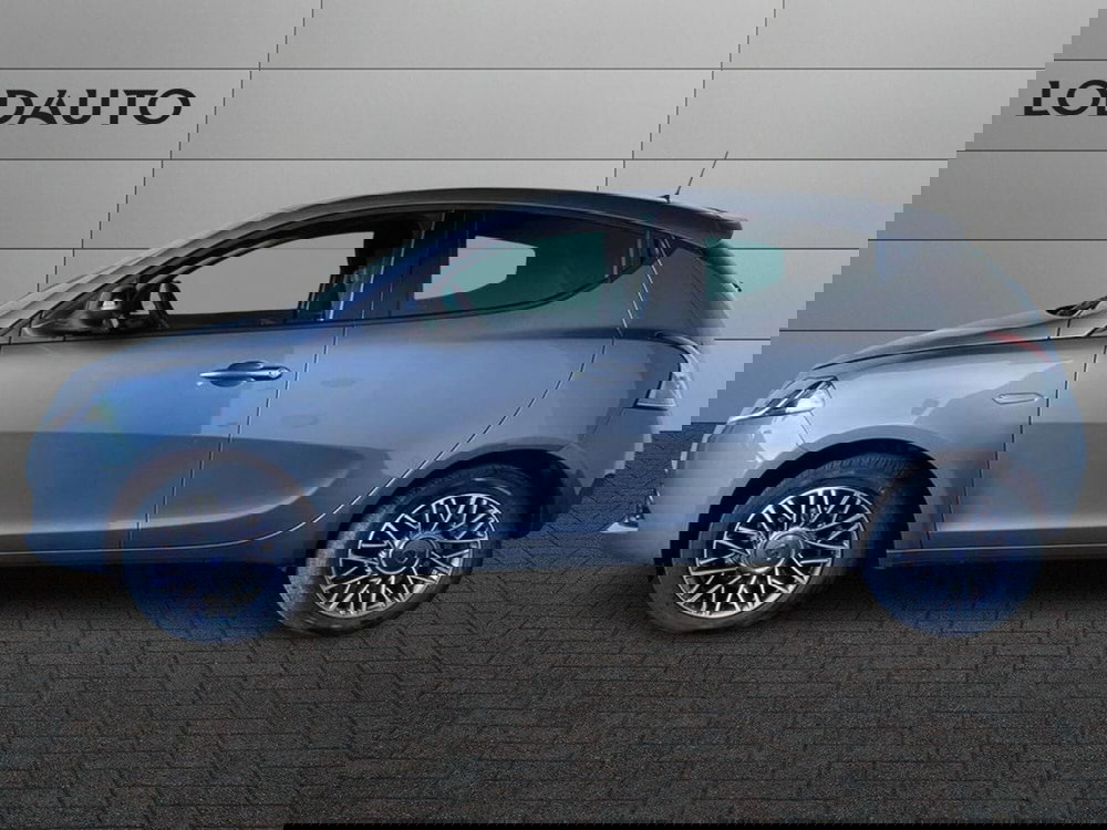 Lancia Ypsilon usata a Bergamo (6)