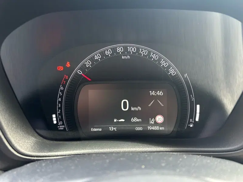 Toyota Aygo X usata a Bologna (11)