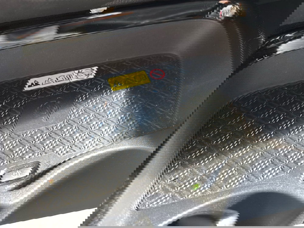 Toyota Aygo X usata a Bologna (15)