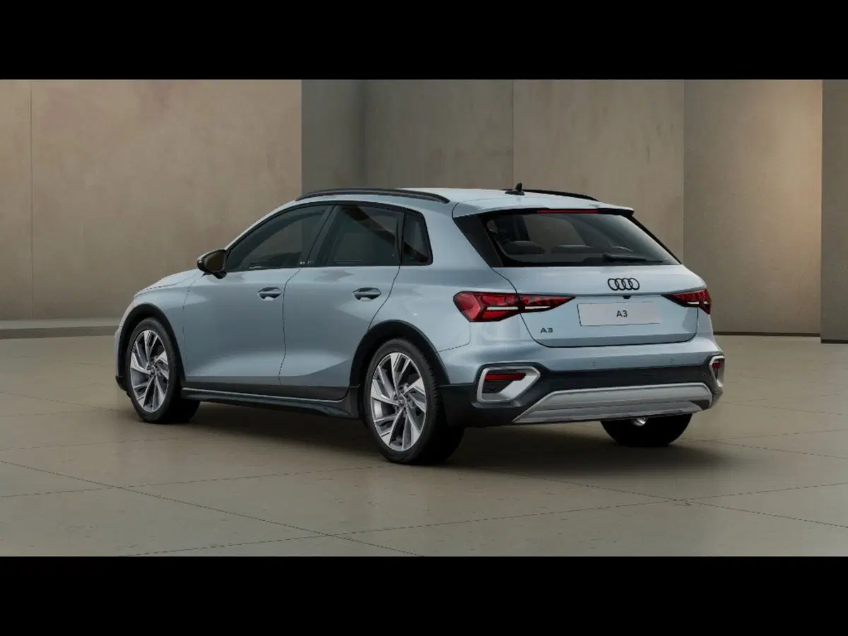 Audi A3 allstreet nuova a Pisa (3)
