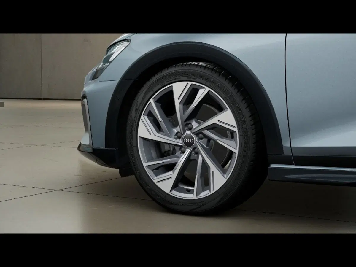 Audi A3 allstreet nuova a Pisa (6)