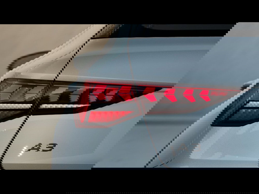 Audi A3 allstreet nuova a Pisa (7)