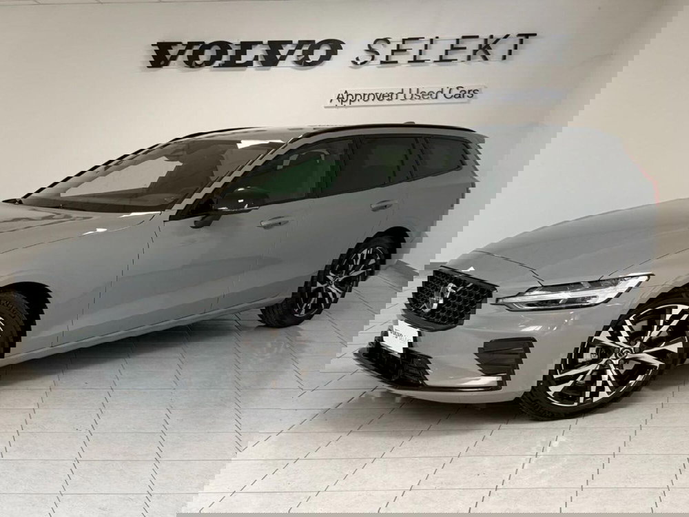 Volvo V60 nuova a Como