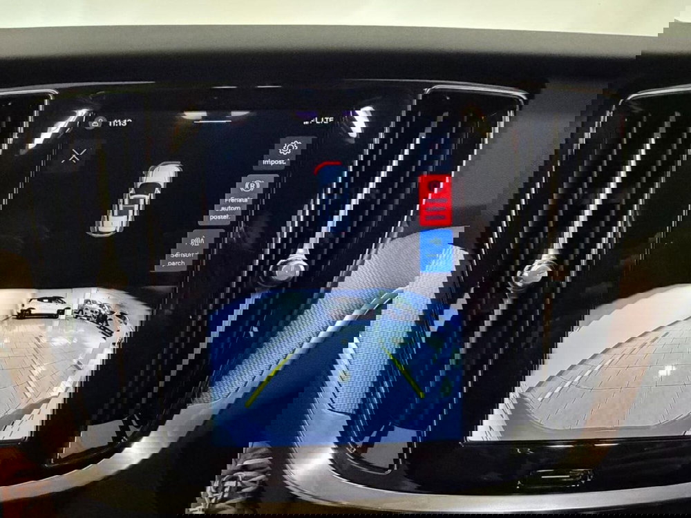 Volvo V60 nuova a Como (11)